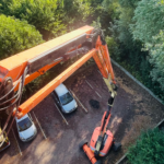Vue depuis la nacelle sur le parking pendant l’abattage